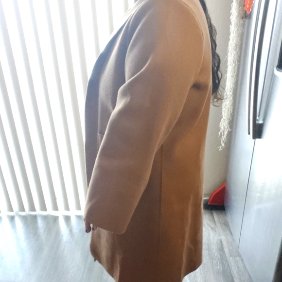 Camel Overcoat - Picture 2 of 3